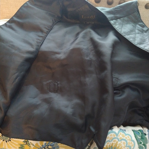 🚨Learsi Black Genuine Leather Vest - Picture 3 of 5